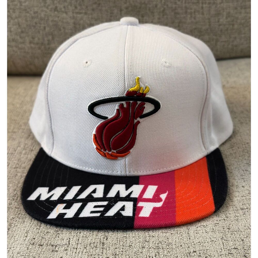 Miami Heat Mitchell & Ness White Hardwood Classics Snapback Hat. NWOT. Free Ship